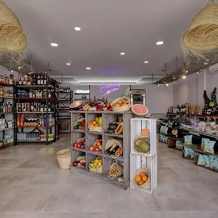 New Luxury In Family W Pools Wifi